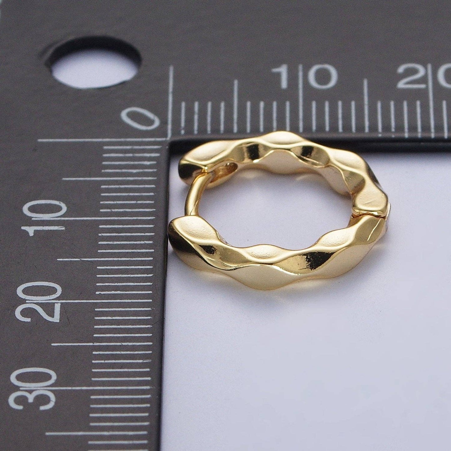 16mm Flat Twist Geometric Gold Huggie Hoops Earrings