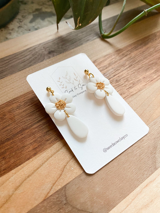 Daisy Teardrop dangle