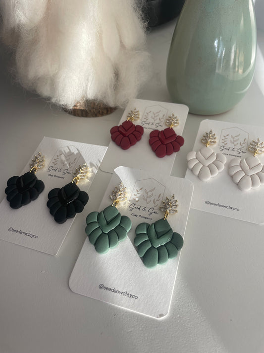 Fancy Scallop Dangle