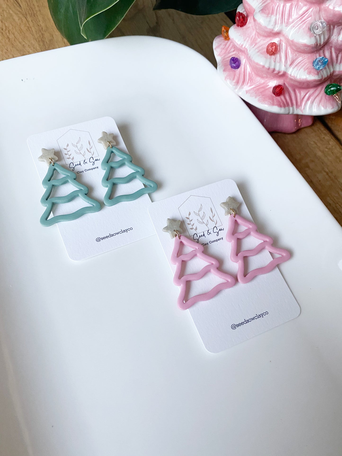 Cut Out Tree Dangle with Star Post