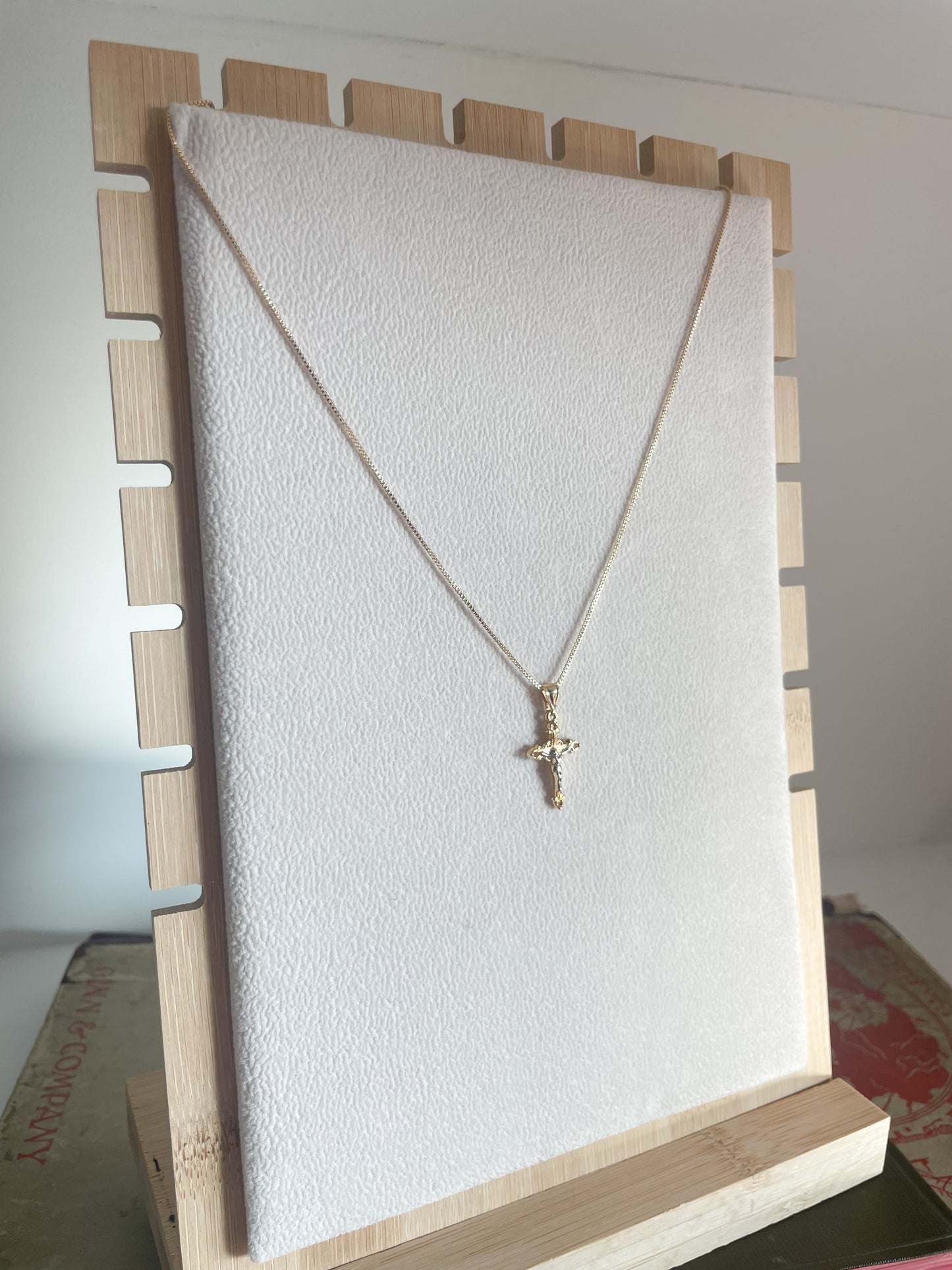 18K Gold Filled Crucifix: Gold